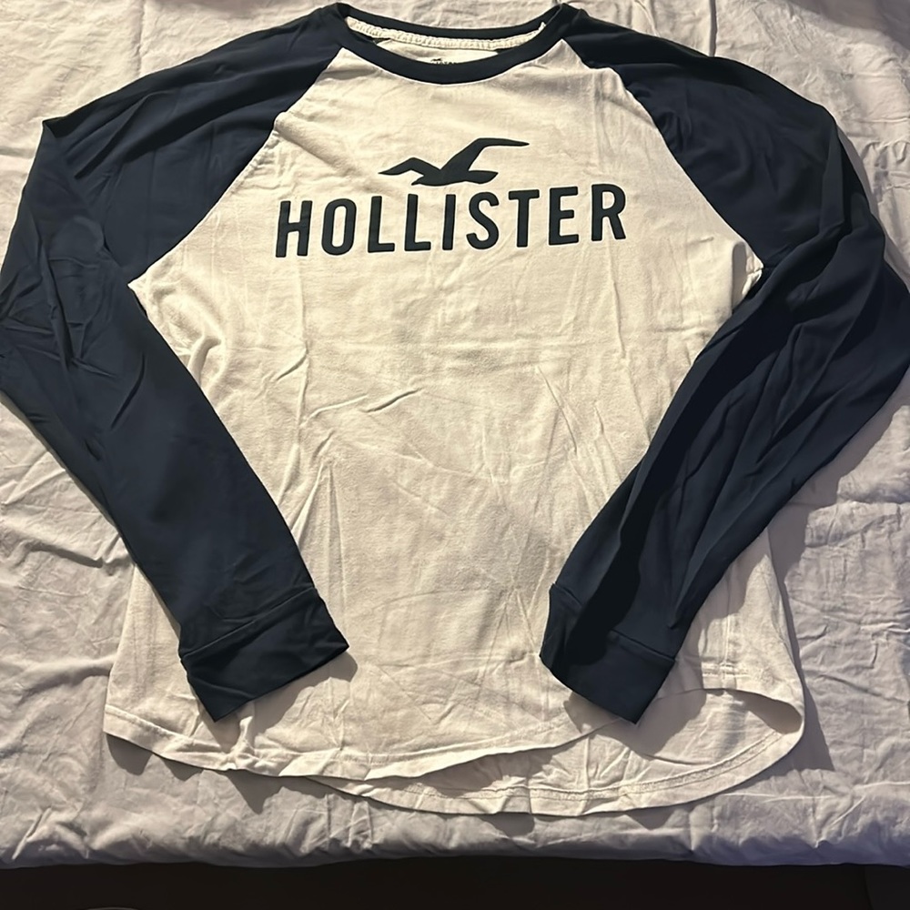 Hollister Tee